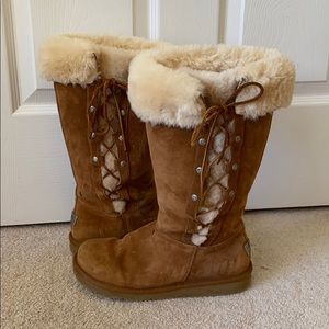UGG upside tall sherpa lace-up boot W8 chestnut